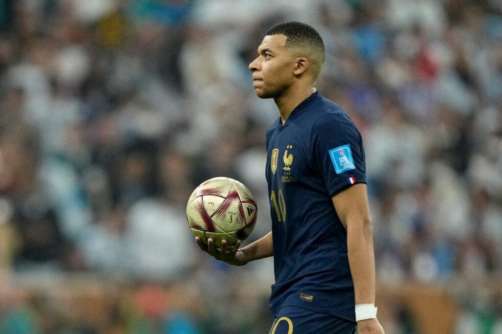 Real Madrid Looking for Potential Options in Case Kylian Mbappe Move Doesn't Finalise