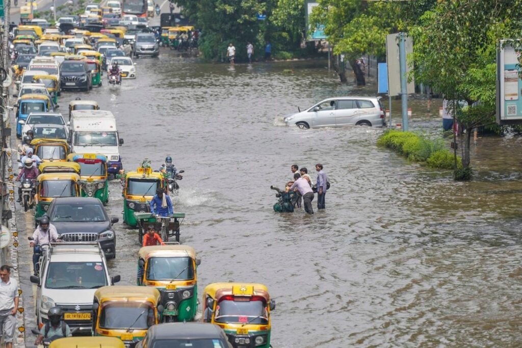 Weather Updates: Heavy Rains Likely in Maharashtra; Flash Floods Alert Issued for Himachal's Sirmaur
