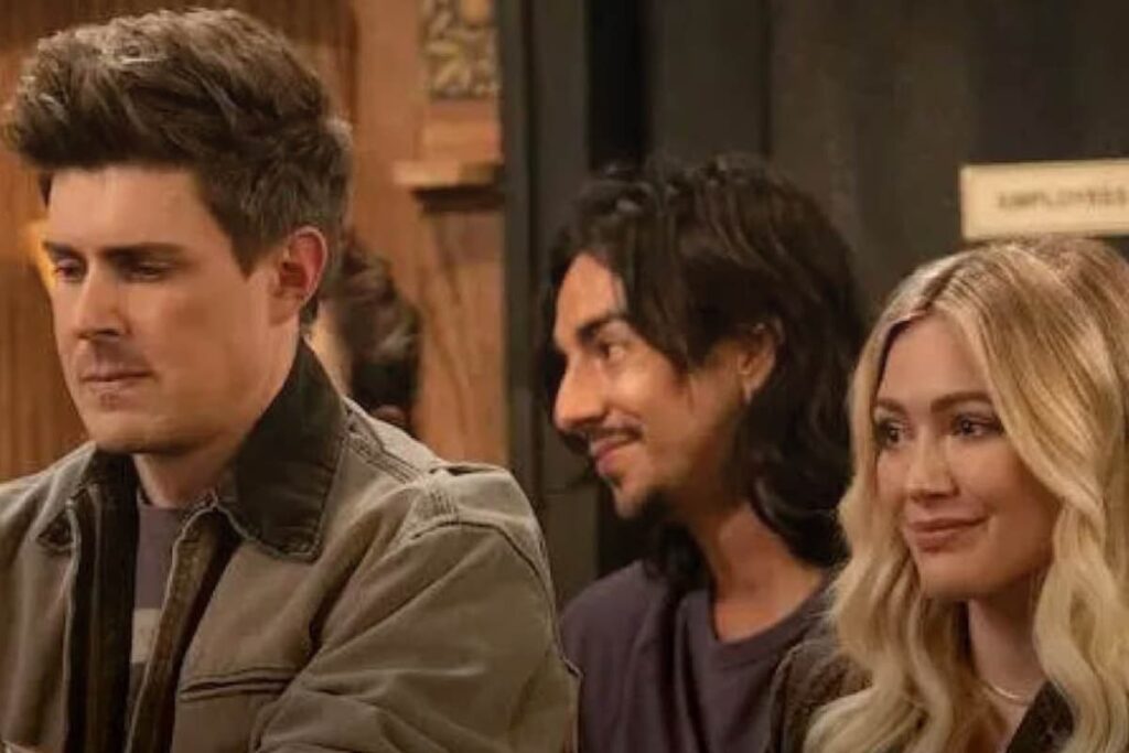 Hilary Duff's Mic-Drop Moment After Troll Calls Her Show How I Met Your Father 'Cringe'