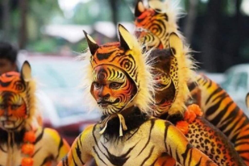 On Ganesh Visarjan A Special Tiger Dance Performance In Mangaluru Enthrals Locals