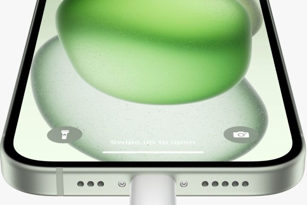 iPhone 15 USB-C Port Can Charge Your Apple Watch, AirPods: Here's How