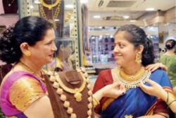 Gold Price Falls Today In India: Check 24 Carat Rate In Your City On September 26