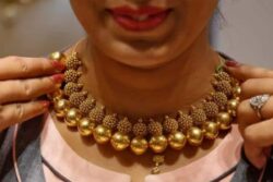 6 Things to Keep in Mind While Buying Jewelry this Festive Season