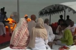 Mauritius PM Jugnauth Offers Prayers At Varanasi's Dashashwamedh Ghat After G20 Summit | WATCH