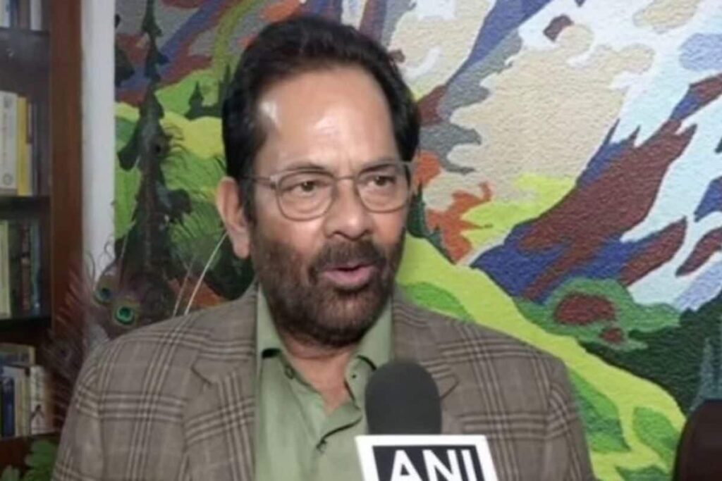 Attacking Sanatan Dharma Has Become 'Fashion' for 'Frustrated Fraternity': Naqvi