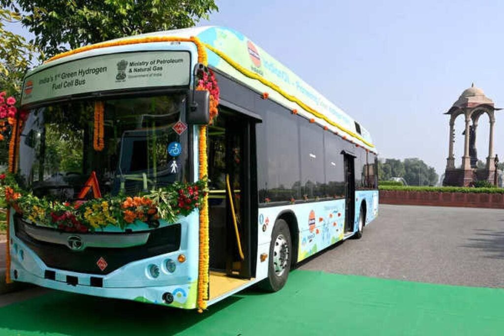 Delhi Takes a Leap Towards a Green Future with its First Hydrogen-Powered Buses