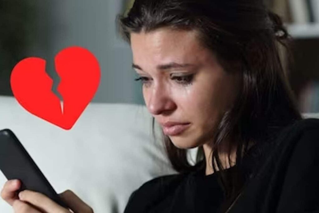 Physical Pain To Hair Loss: Five Ways A Heartbreak Affects Your Health