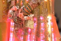 Watch: Pakistani Groom's Dazzling LED-Lit Lehenga Makes Bride 'Shine Bright' at Mehendi Ceremony