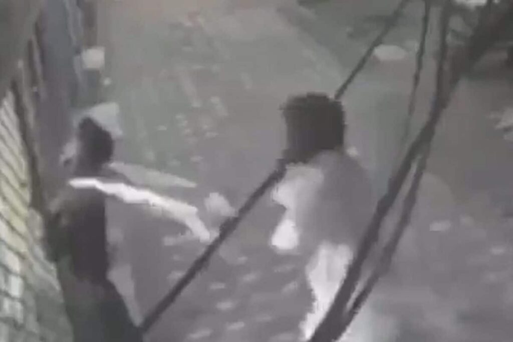 How This Man's ‘Quick Thinking’ Saved His Friend From Getting Electrocuted