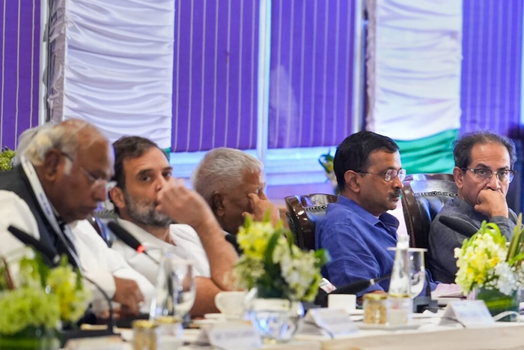 'Coalition Compulsions': Congress's Hand Tied as Leaders in Punjab Hit by 'AAPheaval'?