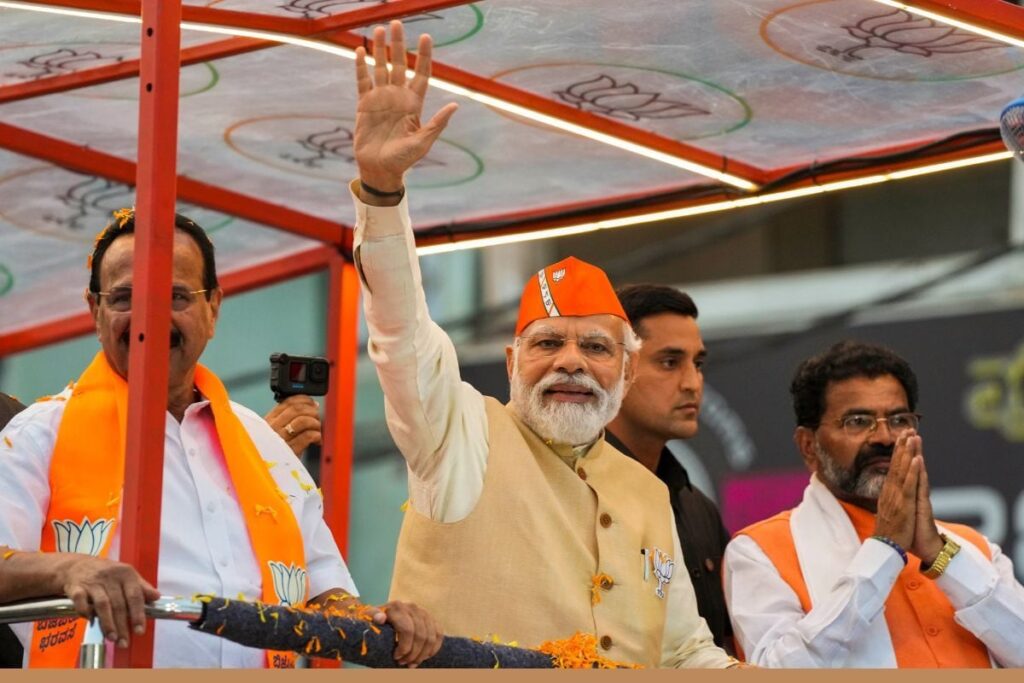 PM Narendra Modi to Lay Foundation Stone of Cricket Stadium in Varanasi on Saturday; Tendulkar, Gavaskar Likely to Attend