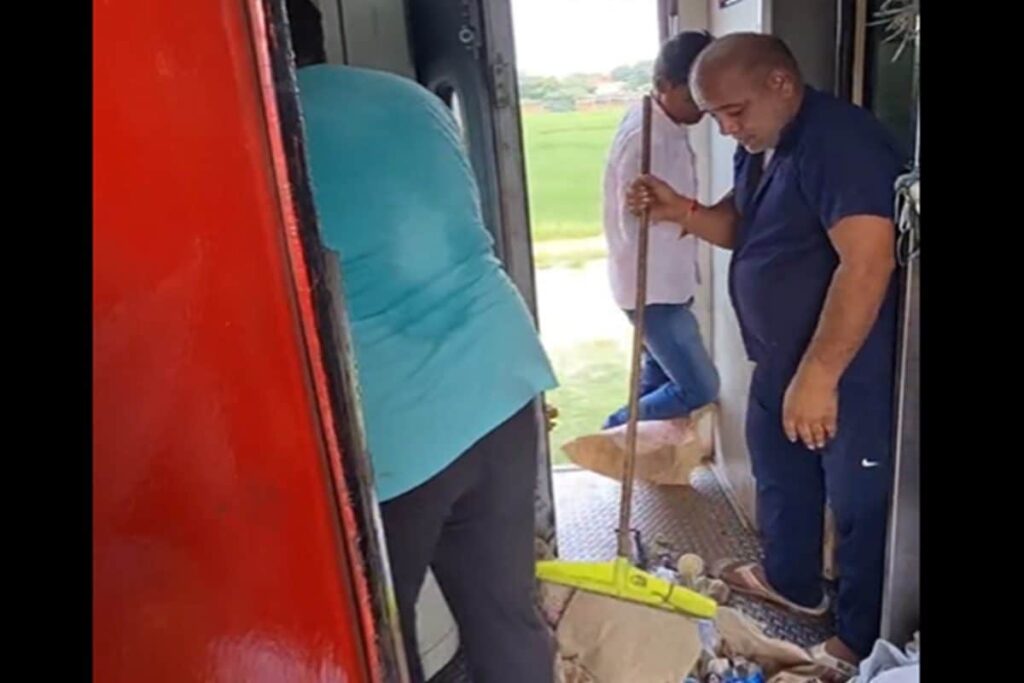 Watch | Train Cleaning Staff Throws Garbage on Tracks; Railways Says Will Take Action