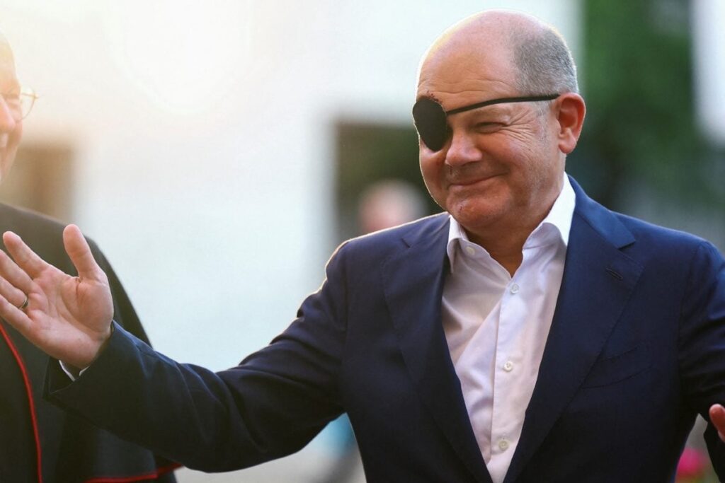 From Chancellor to Pirate: Olaf Scholz Shares Photo with Eyepatch, Says ‘Excited for the Memes’