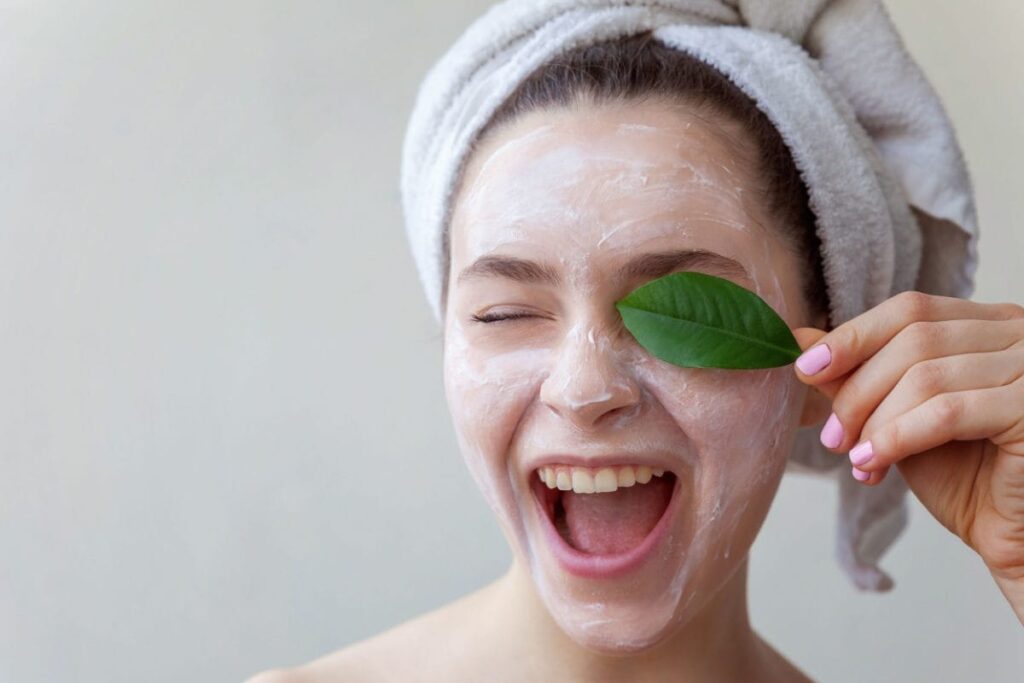 Festive Season Influence: Unveiling Consumer Trends in the Clean Beauty Industry