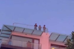 Shah Rukh Khan Spotted For FIRST Time Since Jawan's Release, Spotted on Mannat's Rooftop; Watch