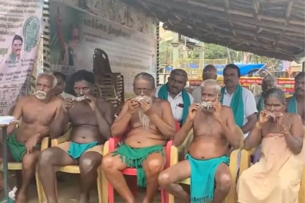 'Funeral' for Stalin; Dead Rat in Mouth: As Cauvery Issue Boils, Tamil Nadu & Karnataka See Unique Protests