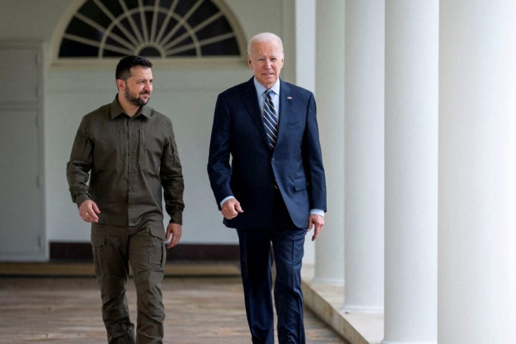 Biden Gifts Ukraine Prez Zelensky with Abrams Tanks, First Shipment to Reach Kyiv Next Week