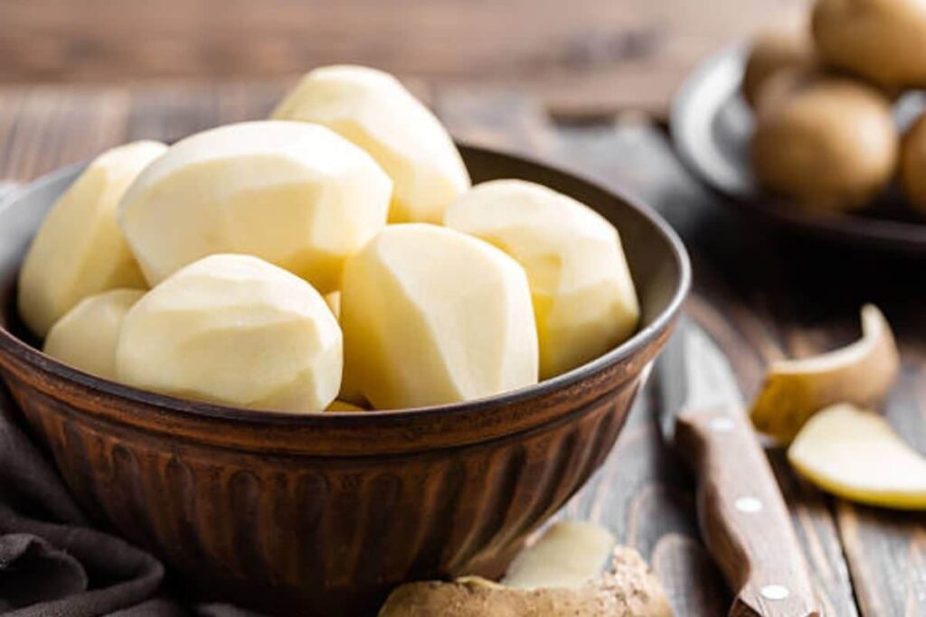 'Lazy When You're Able': Pre-Peeled Potatoes' Packet in Market Has Internet Looking For its Need