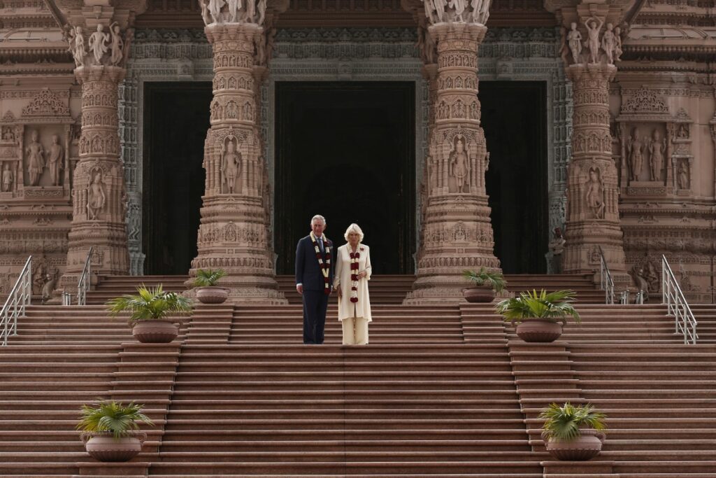 British PM Rishi Sunak Visits Delhi's Akshardham Temple Amid Tight Security