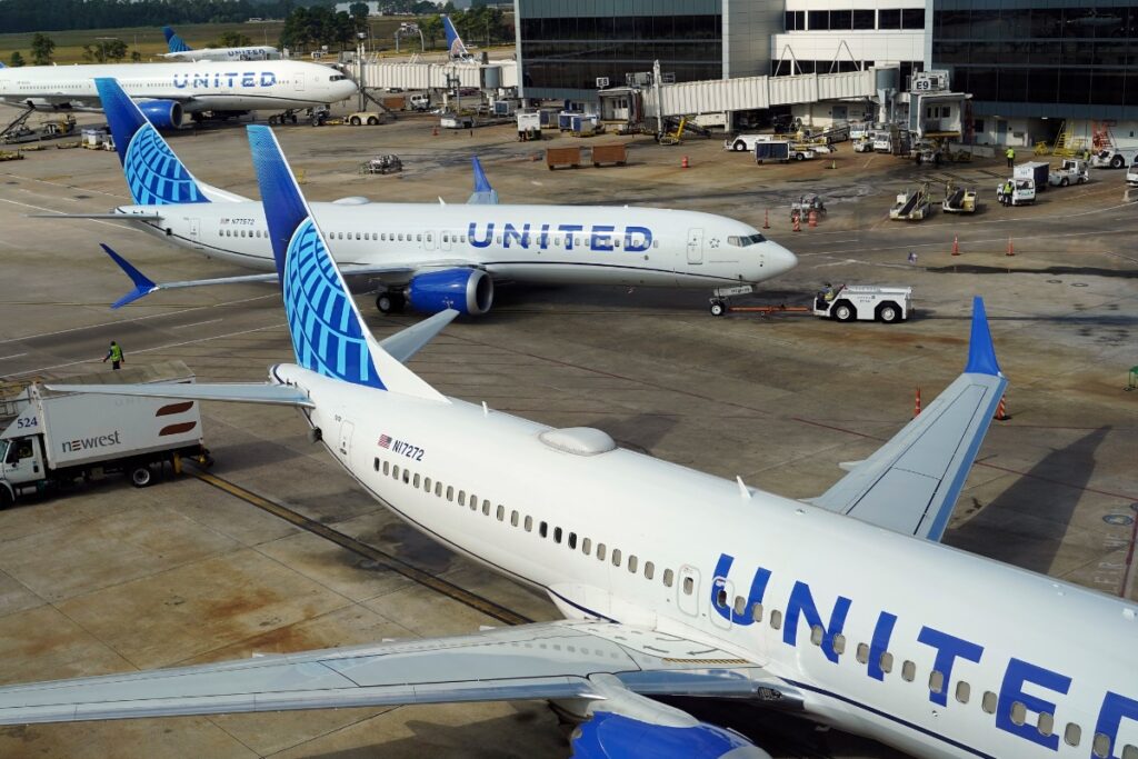 US Flight to Rome Drops 28,000 Feet in 8-Minute Turnaround Over Cabin Pressure Concerns