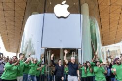 Apple Looking To Increase Production In India Fivefold To $40 Billion: All Details