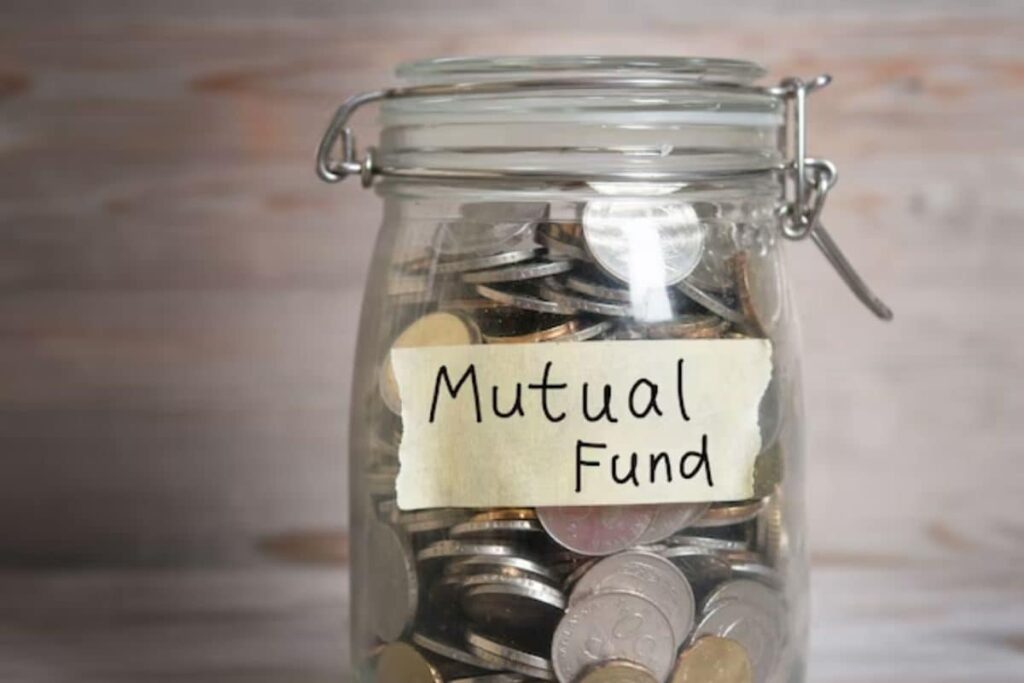 Mutual Fund SIPs Touch Record High In Aug, RBI's CRR Move Impacts Debt AUMs: AMFI