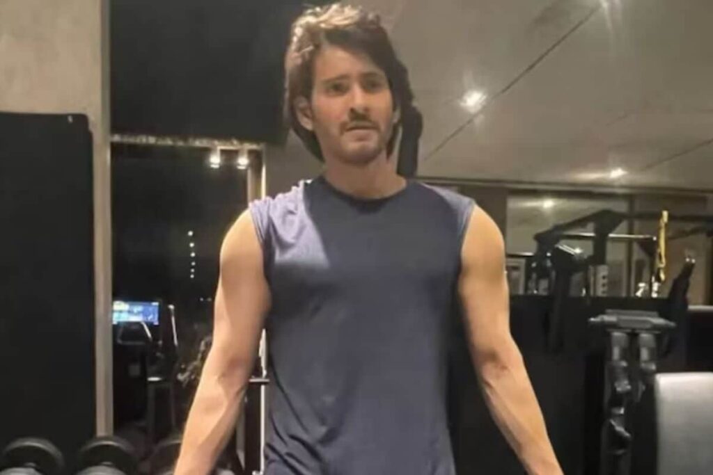 Mahesh Babu Starts His Friday Fitness Routine With Super Stretch And We Are Inspired