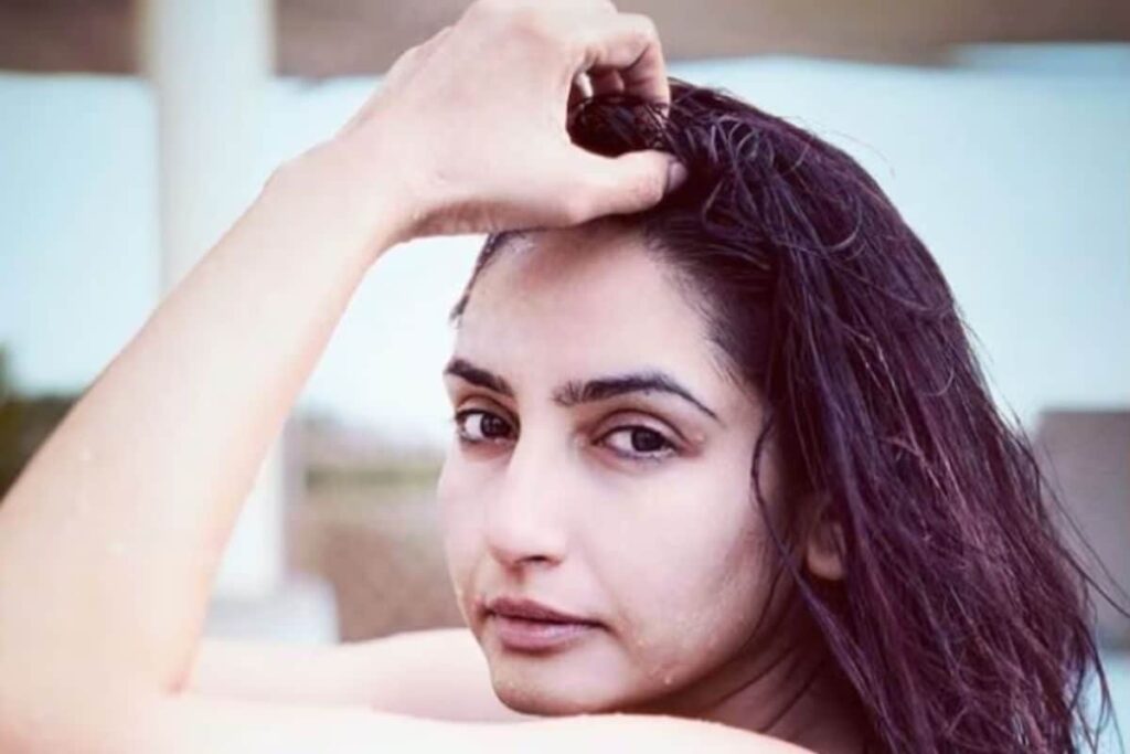 Actress Ragini Dwivedi's Latest Swimsuit Avatar Makes Internet Feel The Heat