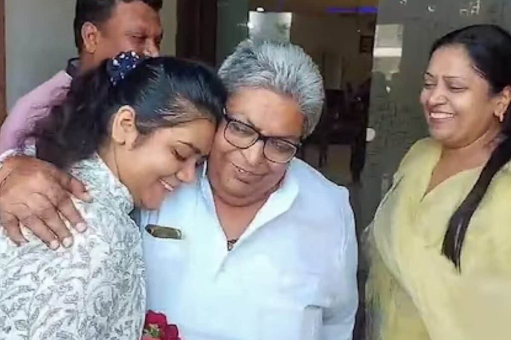 Daughter Gets AIR 30 In UP Judiciary Exam, Fulfils Her Mother's Dream