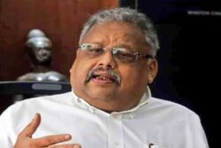 Net Worth Of Rakesh Jhunjhunwala's Wife Up By Rs 1,390 Crore In 1 Month From This Company's Stocks