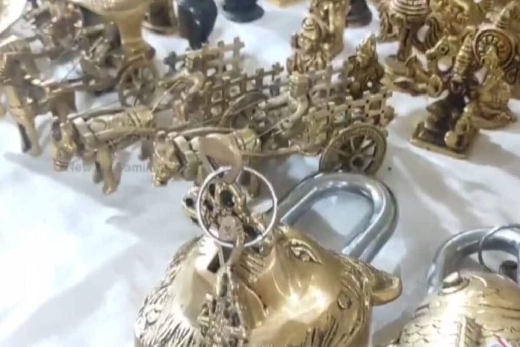 Trichy's Makkal Mandram Hosts Diverse Handloom And Handicrafts Exhibition