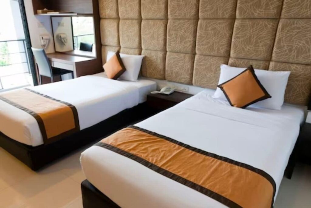 Watch: How Hotels Keep The Bed Sheets Wrinkle-Free