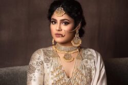 Faria Abdullah Is An Ethnic Wonder In Pastel Lehenga And Gold Jewellery