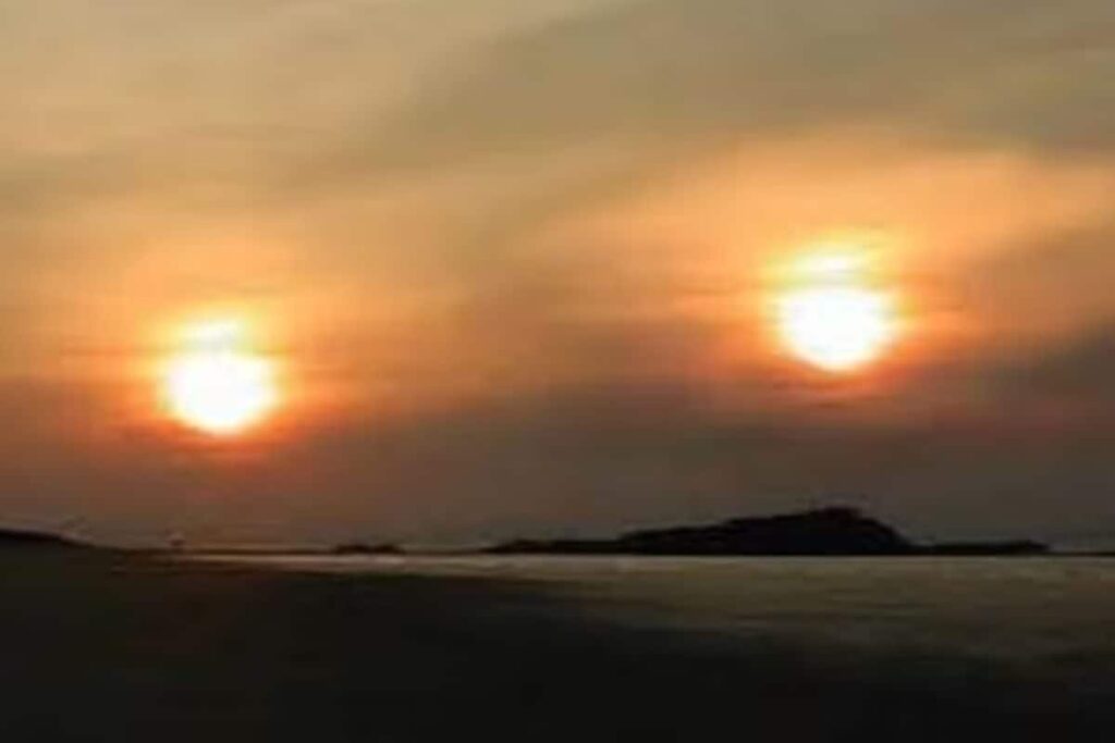 Video Shows 'Two Suns' Opposite Each Other In The Sea; Internet Can't Believe It