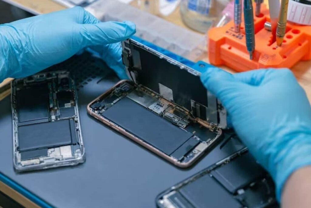 Mobile Repair To Home Gardening, Businesses That Require Only Rs 1 Lakh To Start