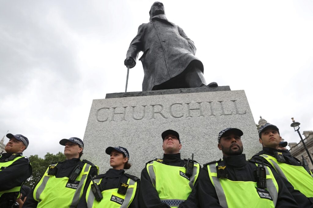 UK Police Arrest Man for Assault During Ganesh Chaturthi Celebrations in Leicester