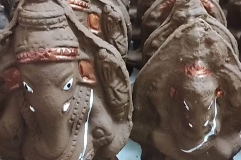 Tamil Nadu Pottery Artist Comes Up With Environment-Friendly Ganesha Idols For Ganesh Chaturthi