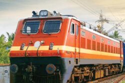 Mumbai-Ahmedabad Train Traffic Resumes After 12 Hrs as Narmada Water Level Drops in Gujarat: Railways