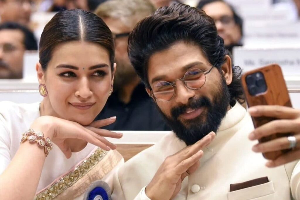 Allu Arjun and Kriti Sanon Recreate Iconic Pushpa Pose at National Film Awards Ceremony, See Photo