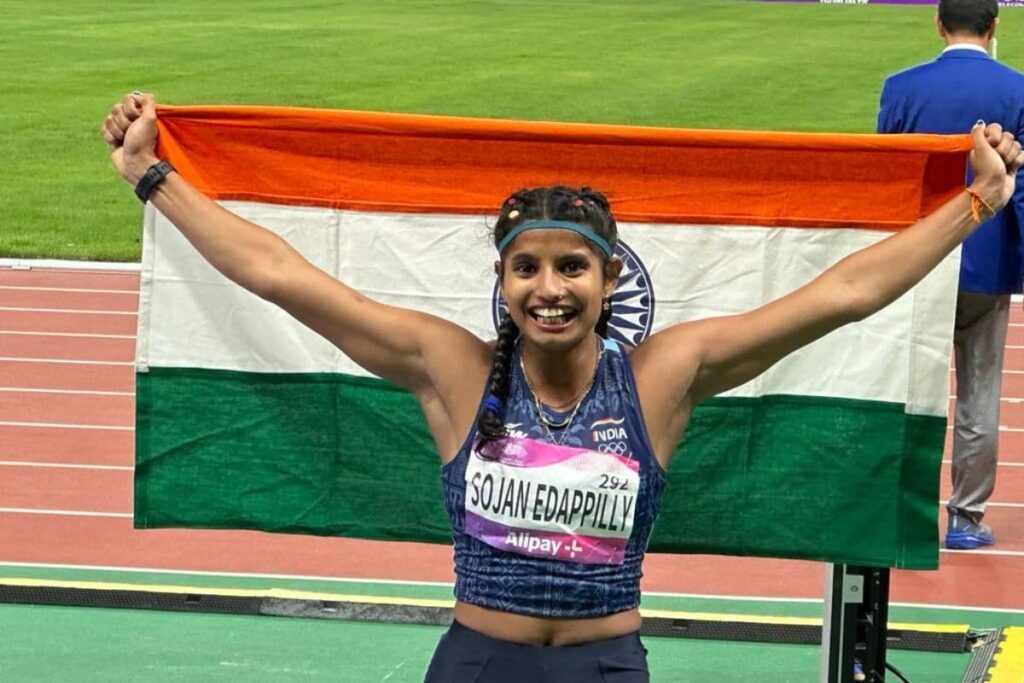 Asian Games: Ancy Sojan Wins Women's Long Jump Silver; India's 4x400m Mixed Relay Bronze Upgraded to Silver