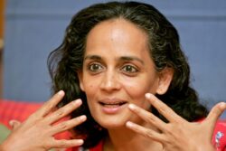 Delhi LG Approves Prosecution of Arundhati Roy, Kashmir Professor in 2010 'Provocative Speeches' Case
