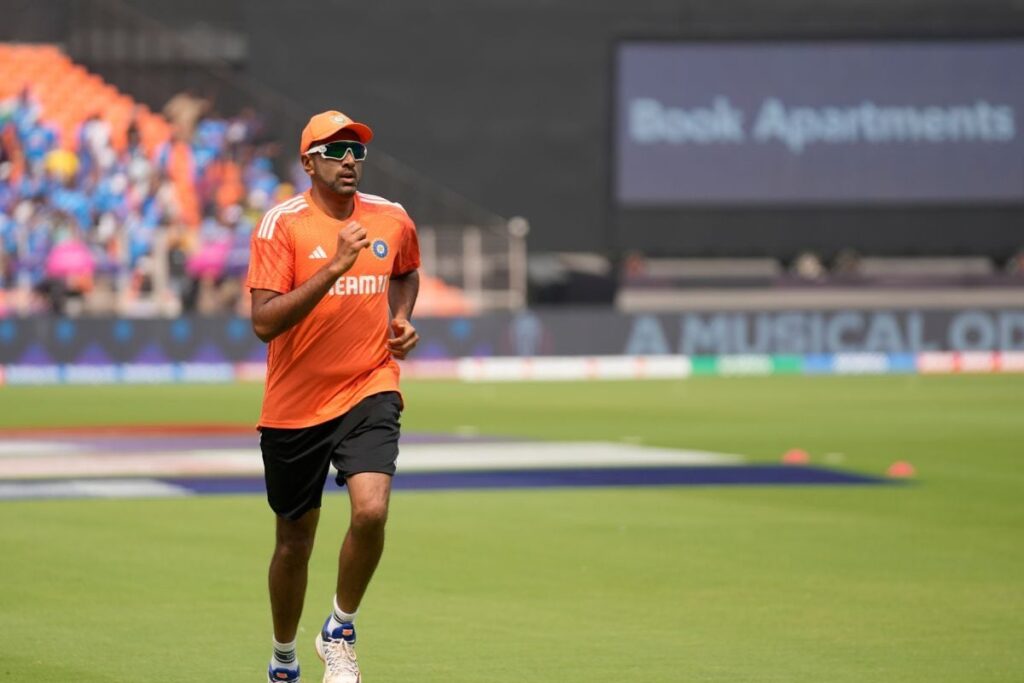 'Playing 3 Spinners Could Be a Possibility vs ENG': Harbhajan Singh Suggests R Ashwin to Play in Place on Mohammed Siraj