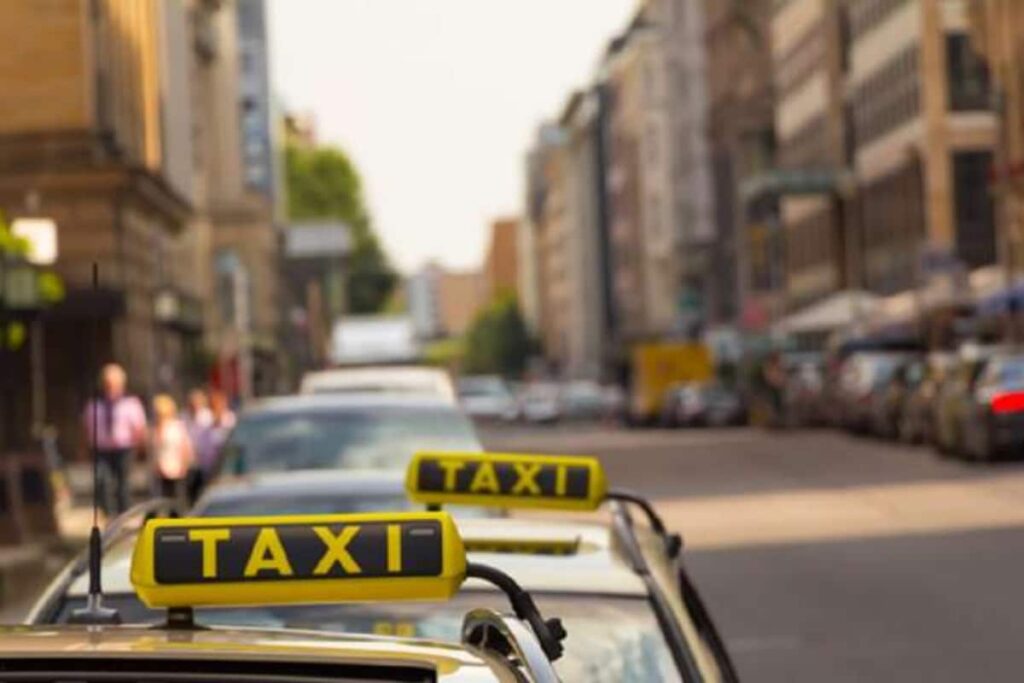 Bengaluru Woman Receives Obscene Photos, Videos from Cab Driver After She Cancels Ride; Case Filed