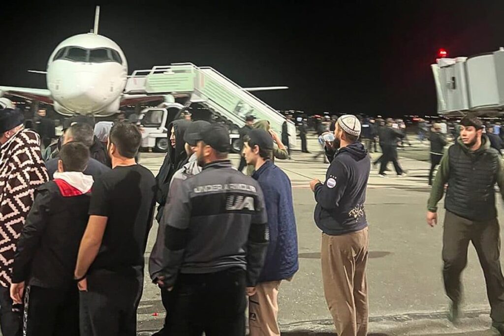 'Easy for Enemies to Provoke': Russia Blames 'External Interference' for Anti-Israel Riot in Dagestan