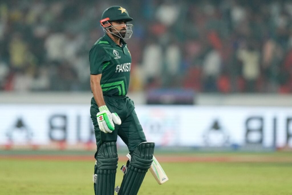 'Losing Form at Peak Time..' Babar Azam Gets Trolled For Low Scores Ahead of IND vs PAK World Cup Clash