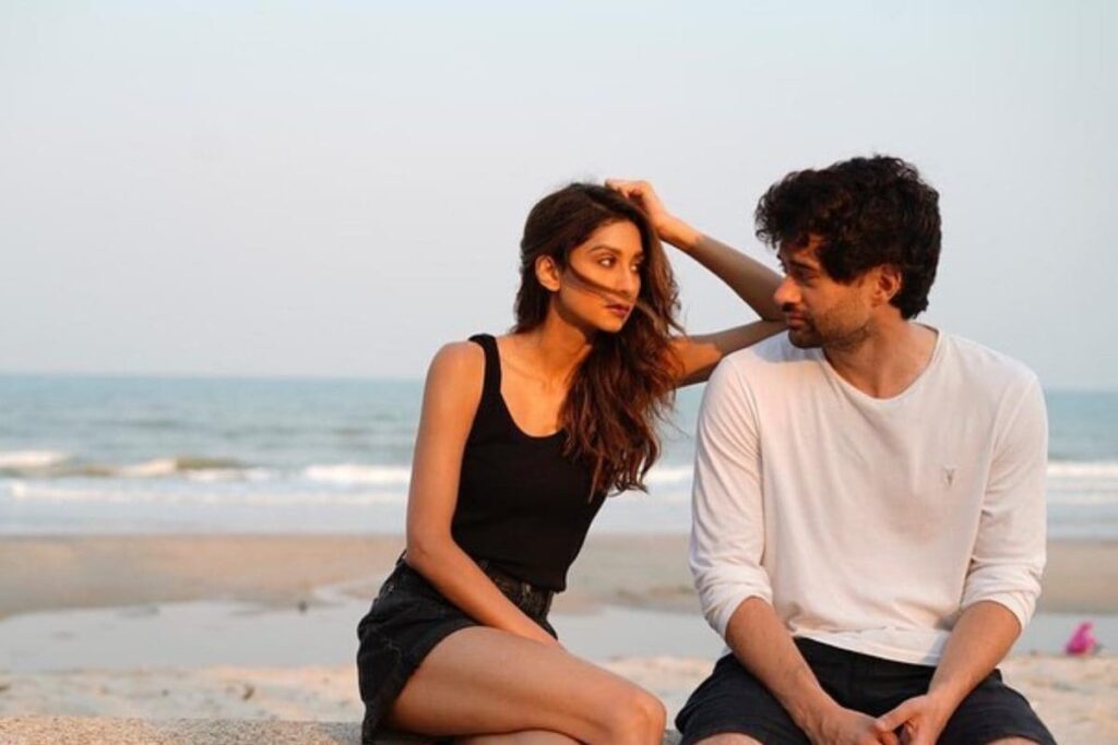 Dono Movie Review: Rajveer Deol and Paloma Dhillon Make a Promising Debut in a Decent Rom-Com