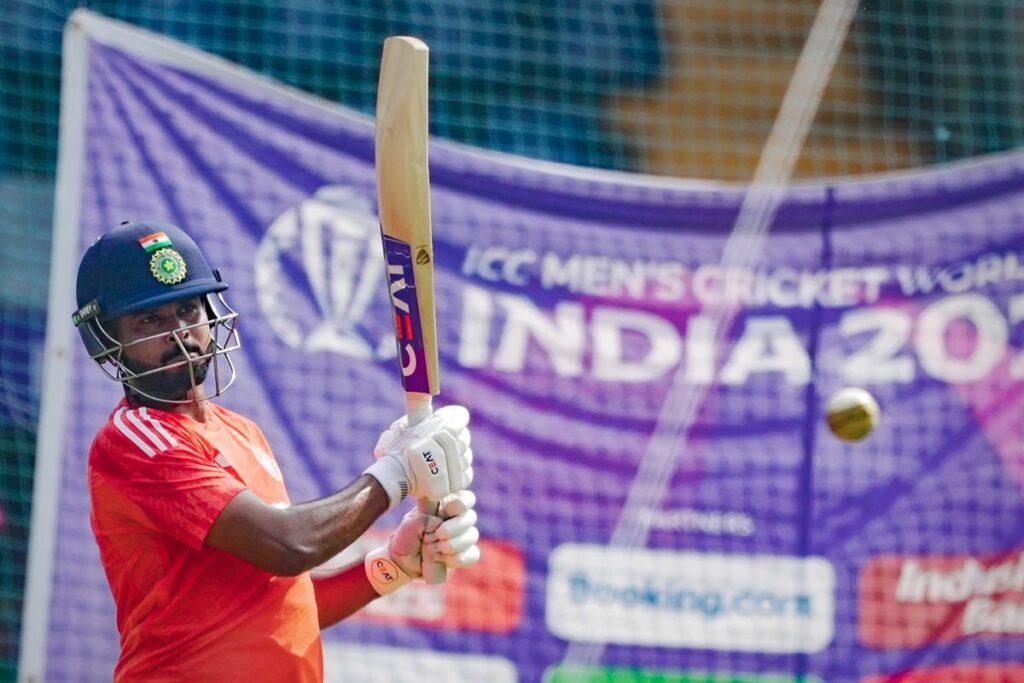 Shreyas Iyer Spends Hours Facing Short Balls in Nets Ahead of India vs Sri Lanka