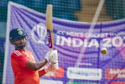 Shreyas Iyer Spends Hours Facing Short Balls in Nets Ahead of India vs Sri Lanka