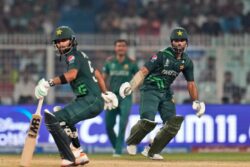 Pakistan Keep Semifinal Hopes Alive With Clinical 7 Wicket Win, Bangladesh's Knockout Hopes Dashed