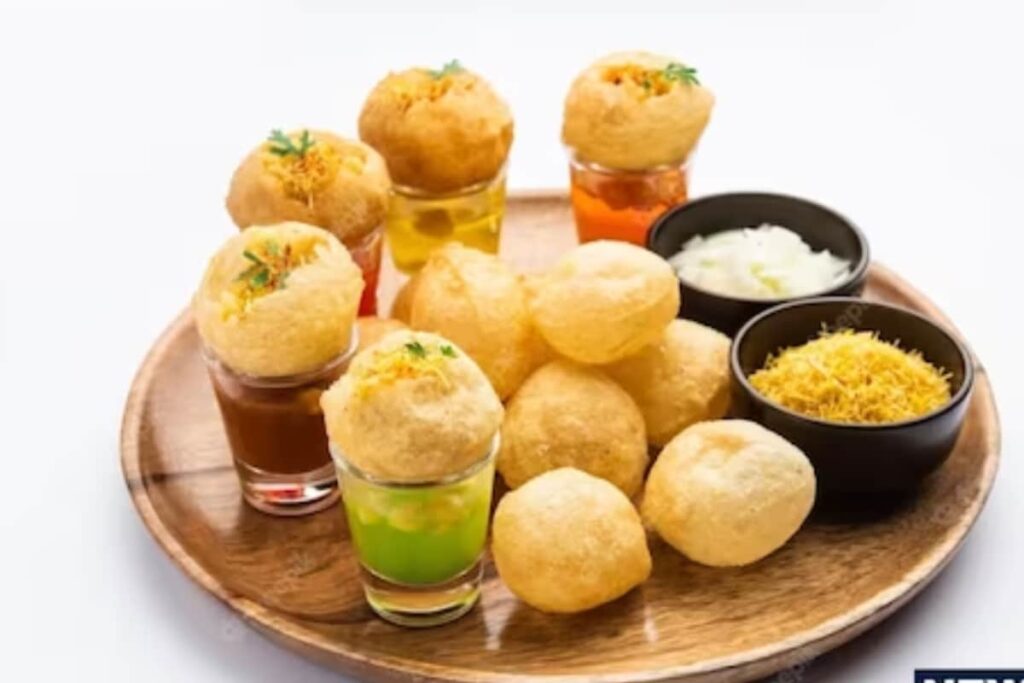 Jharkhand: 40 Children, 10 Women Fall Sick After Eating 'Gol Gappa' from Street Vendor